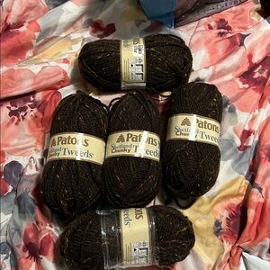 Patons Shetland Chunky Tweeds Yarn, 5 Skein Lot